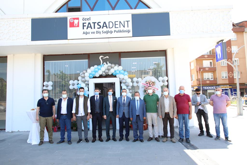 Fatsadent ağız ve diş sağlığı polikliniğinde yetişkin ve çocuk tüm diş tedavileri gerçekleşiyor.