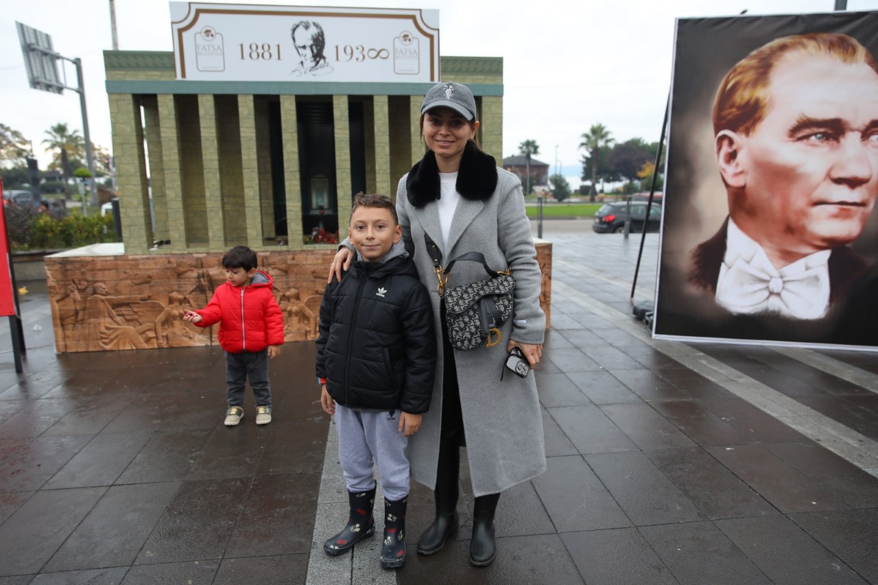 FATSA BELEDİYESİ’NDEN MEYDANA TEMSİLİ ANITKABİR