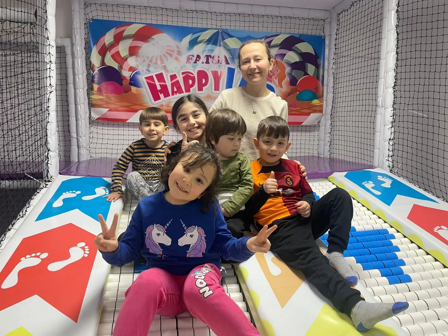 “Mutlu Çocuklar Diyarı HappyLand Cafe”