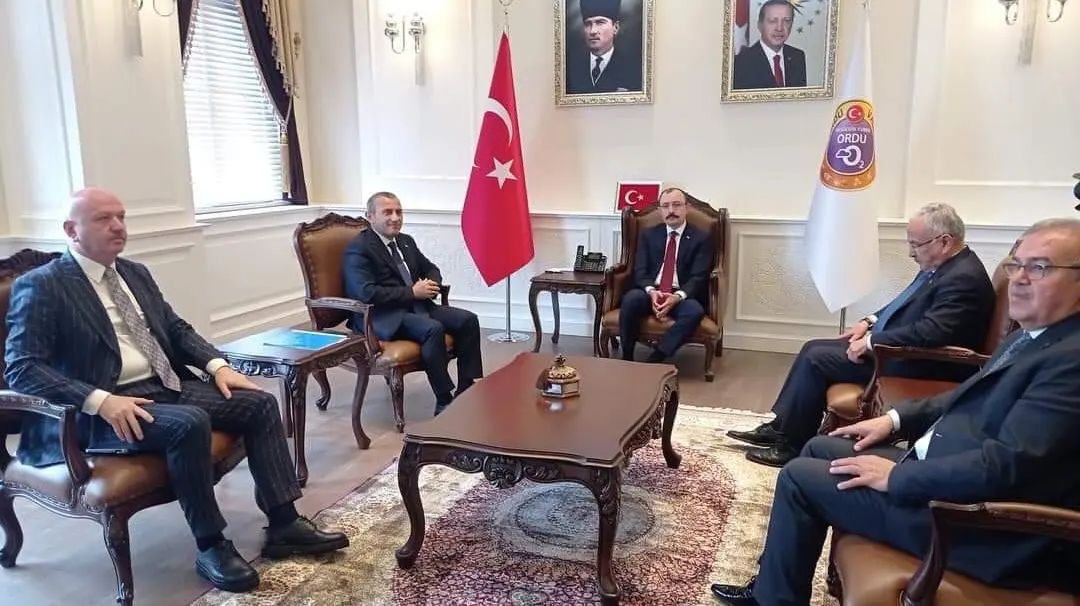 Bir dizi ziyaret ve programlara katılmak üzere Ordu’ya gelen Ticaret Bakanı Mehmet Muş, Ordu Valiliği’ni ziyaret etti