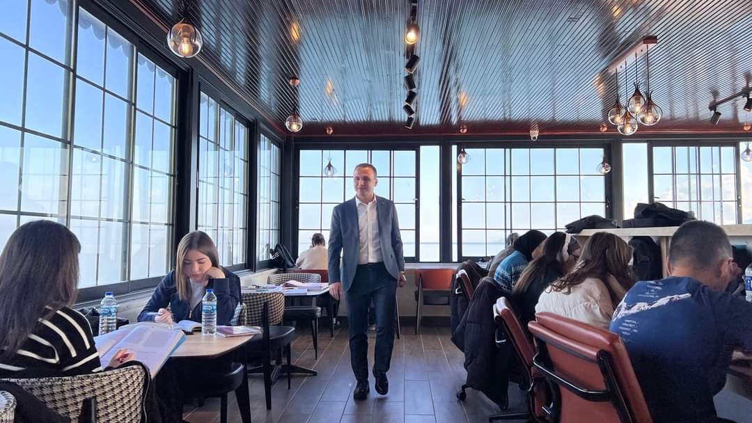 KİTAP KAFE YOĞUN İLGİ GÖRÜYOR