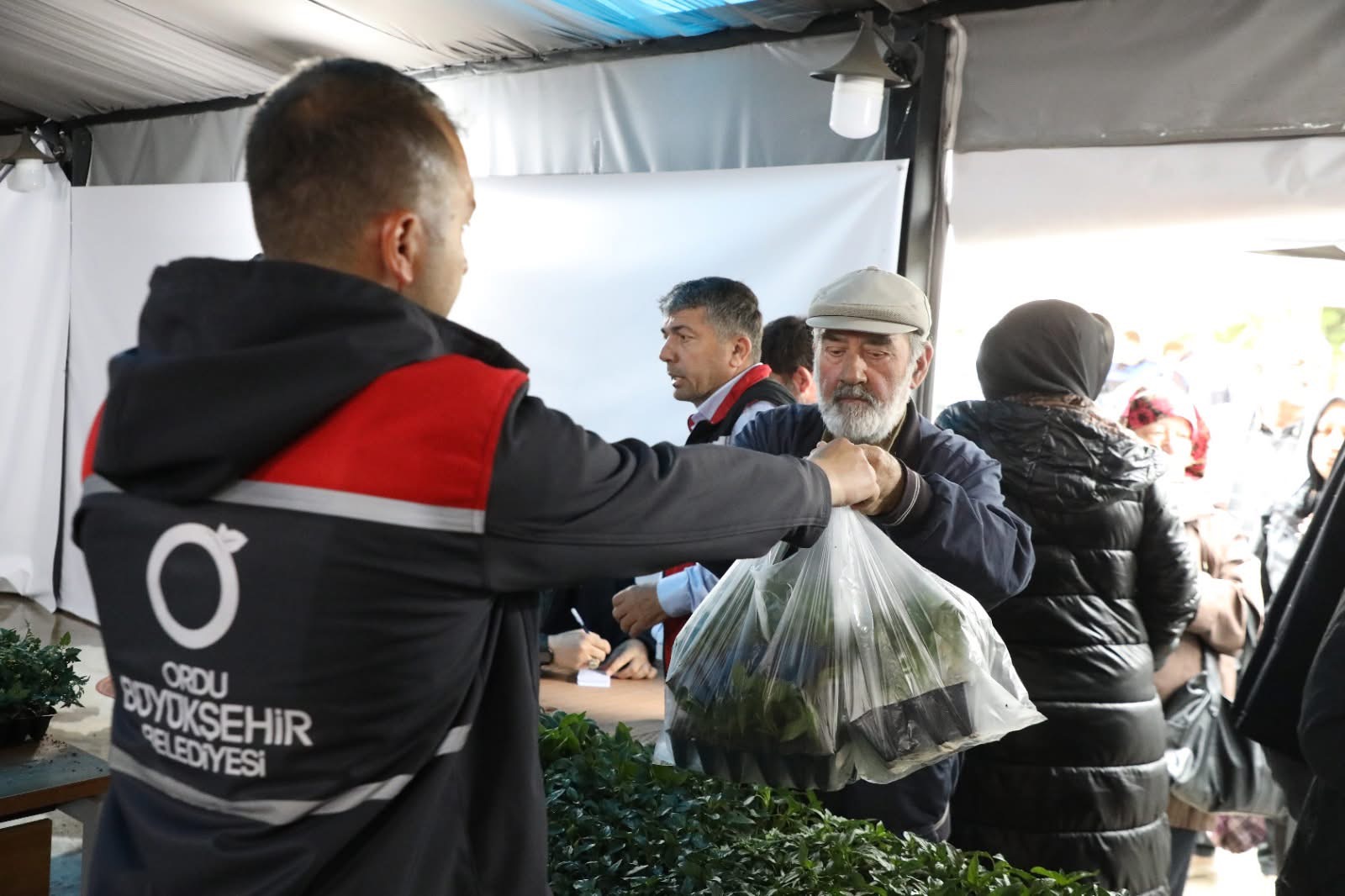 ÜRETİCİ MEMNUN, TALEP YOĞUN